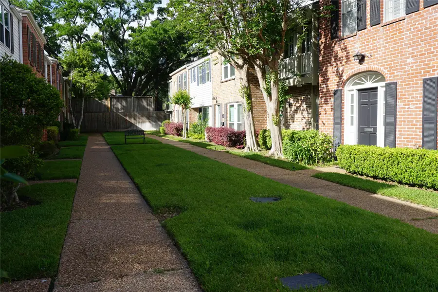 2417 Jamestown Mall #24, Houston, TX 77057 - #2