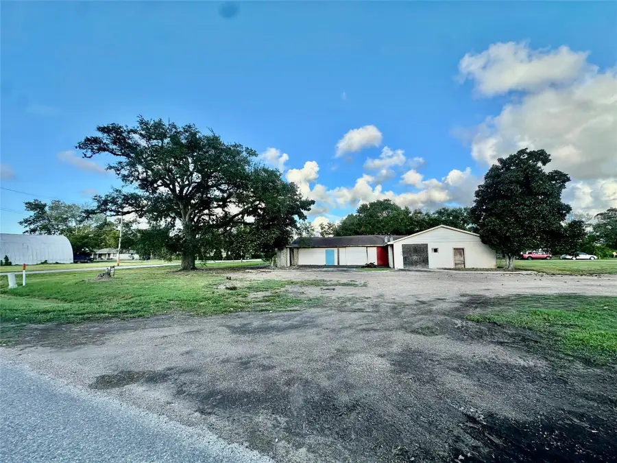 101 N Market Street, Brazoria, TX 77422 - #2
