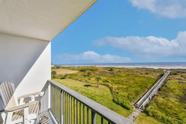 415 E Beach Drive #305, Galveston, TX 77550