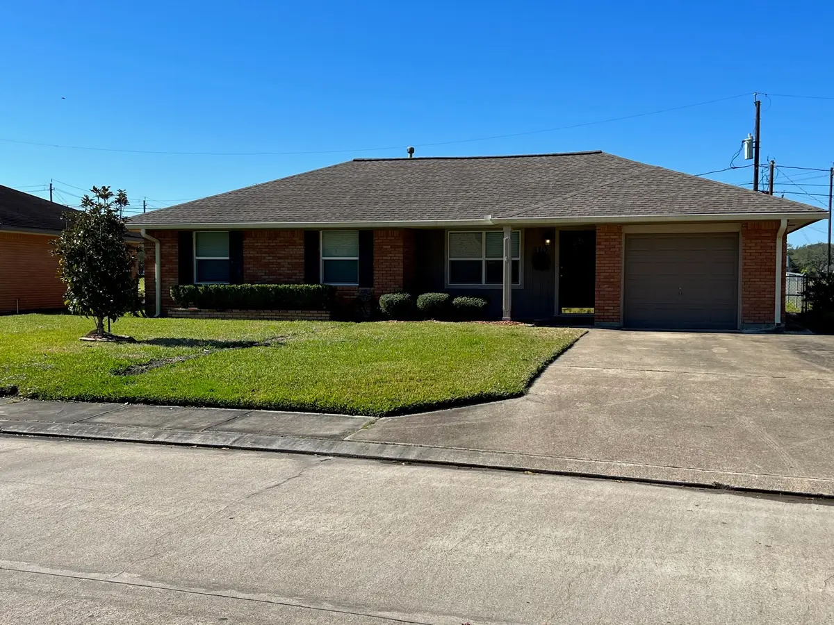 110 S Oleander Street, Lake Jackson, TX 77566 - #1
