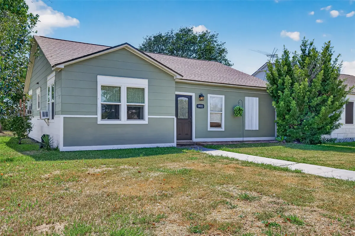 1403 N Avenue F, Freeport, TX 77541 - #1
