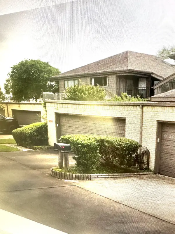18240 Lakeside Lane, Houston, TX 77058