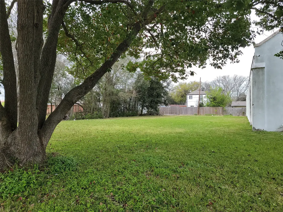 410 8th Avenue North, Texas City, TX 77590 - #1