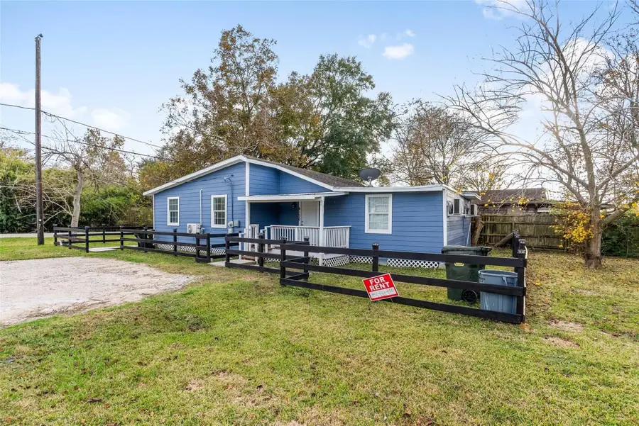 4126 Paladino Street, Bacliff, TX 77518 - #2