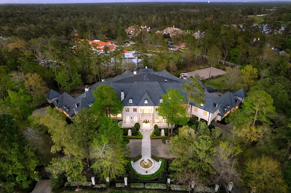 88 W Grand Regency Circle, The Woodlands, TX 77382 - #1