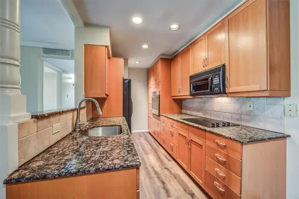 1601 S Shepherd Drive #2, Houston, TX 77019