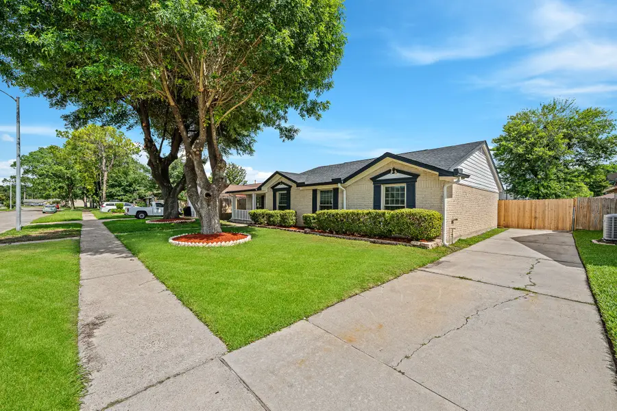 9227 Vickijohn Drive, Houston, TX 77031 - #3