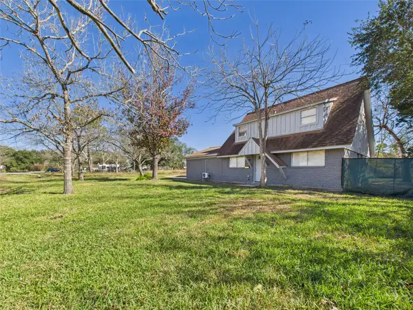 2804 Daisy Street, Dickinson, TX 77539