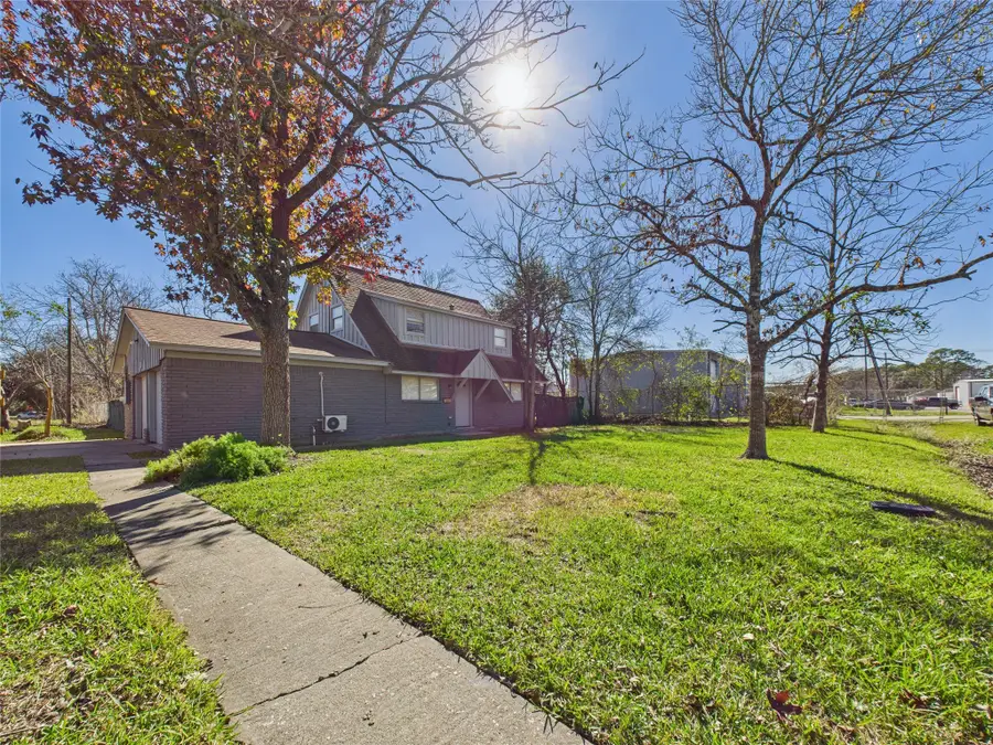 2804 Daisy Street, Dickinson, TX 77539 - Image #3