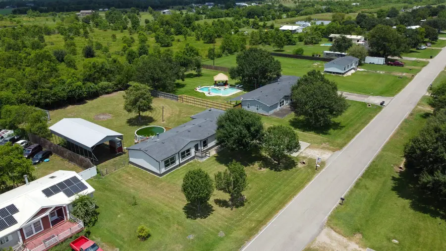 10023 S Country Drive, Alvin, TX 77511 - #2