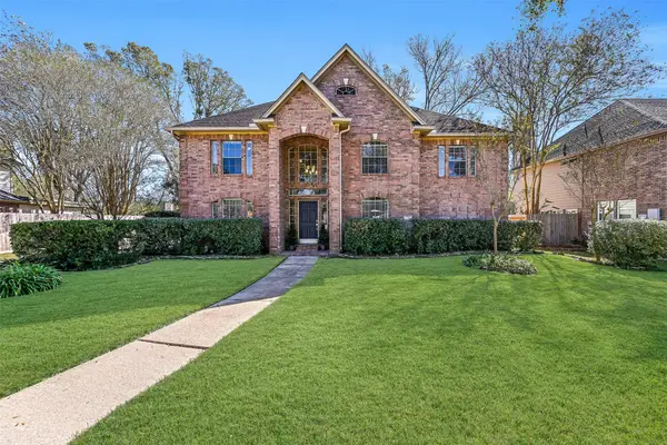 303 Melodywood Drive, Friendswood, TX 77546