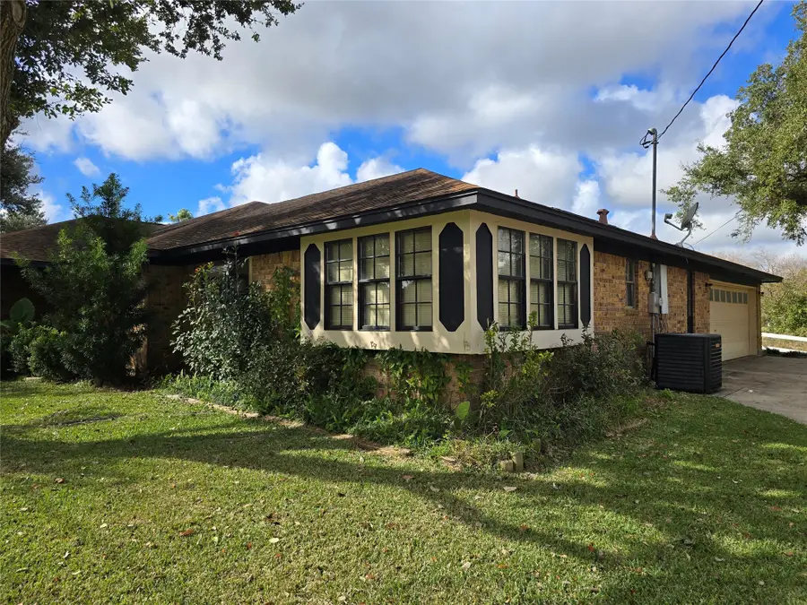 5000 Magnolia Lane, Bay City, TX 77414 - Image #3