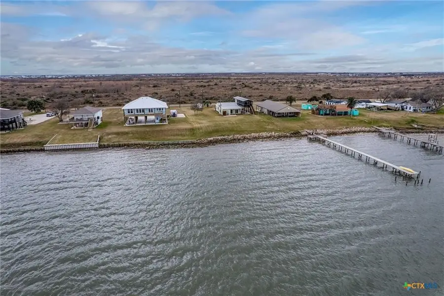1067 County Road 307 N, Port Lavaca, TX 77979 - #2