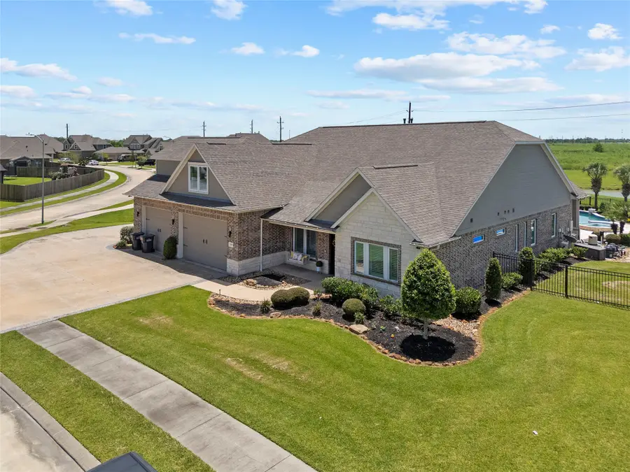 14214 Meadowlands Drive, Monterey Belvieu, TX 77523 - #2