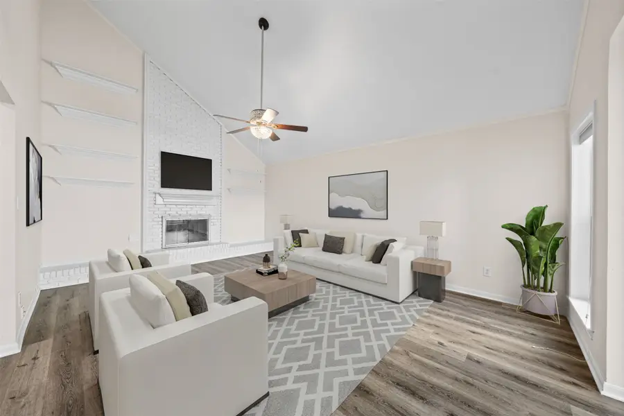 5711 Lorinowoods Drive, Houston, TX 77066 - Image #2