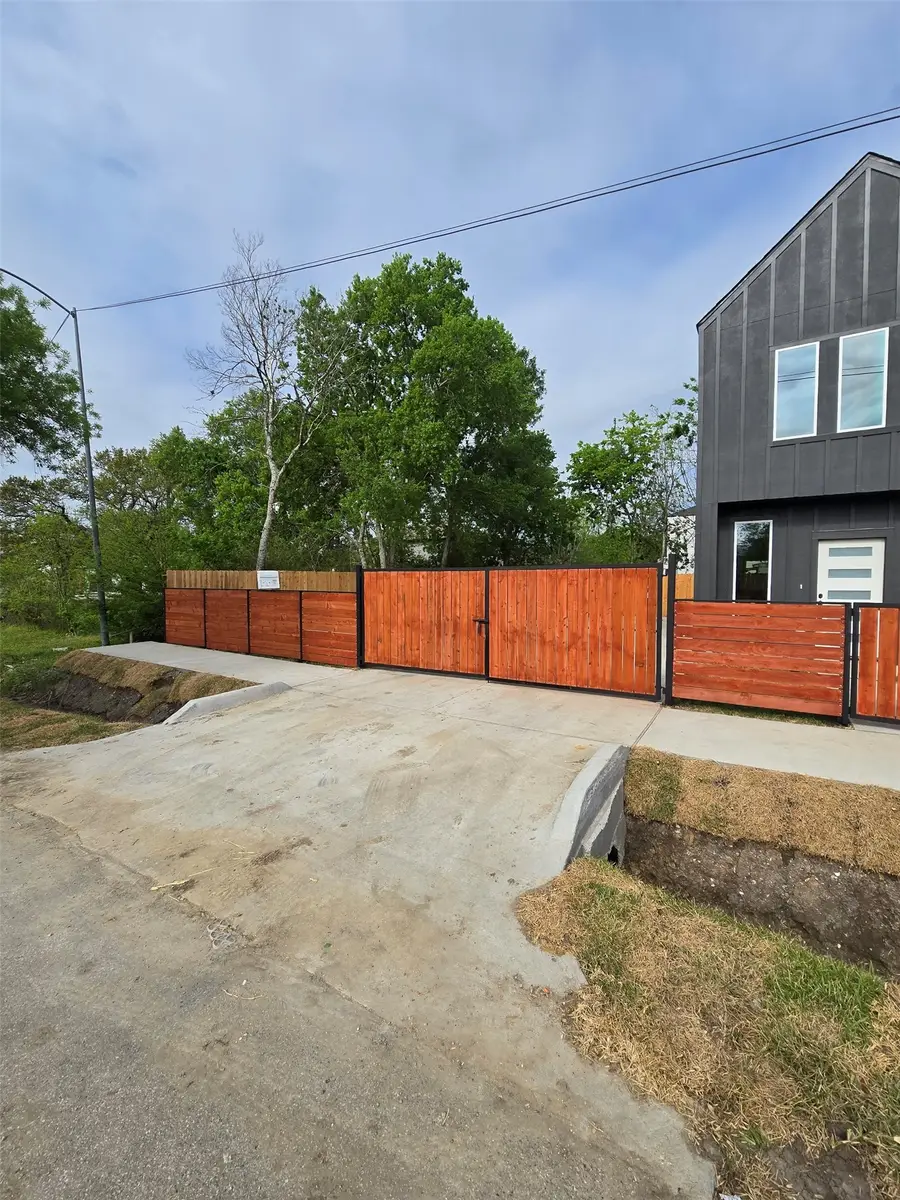 4562 Teton Street #A-D, Houston, TX 77051 - #3