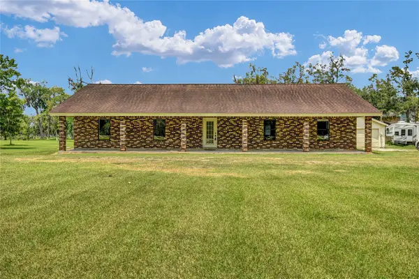 6192 County Road 803, Sweeny, TX 77480