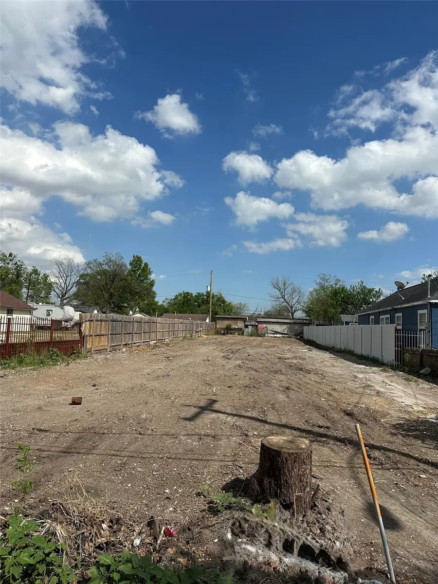 3017 Golfcrest Boulevard, Houston, TX 77087 - #2