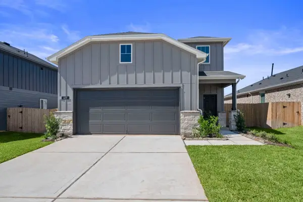 619 Amber Falls Drive, Montgomery, TX 77356