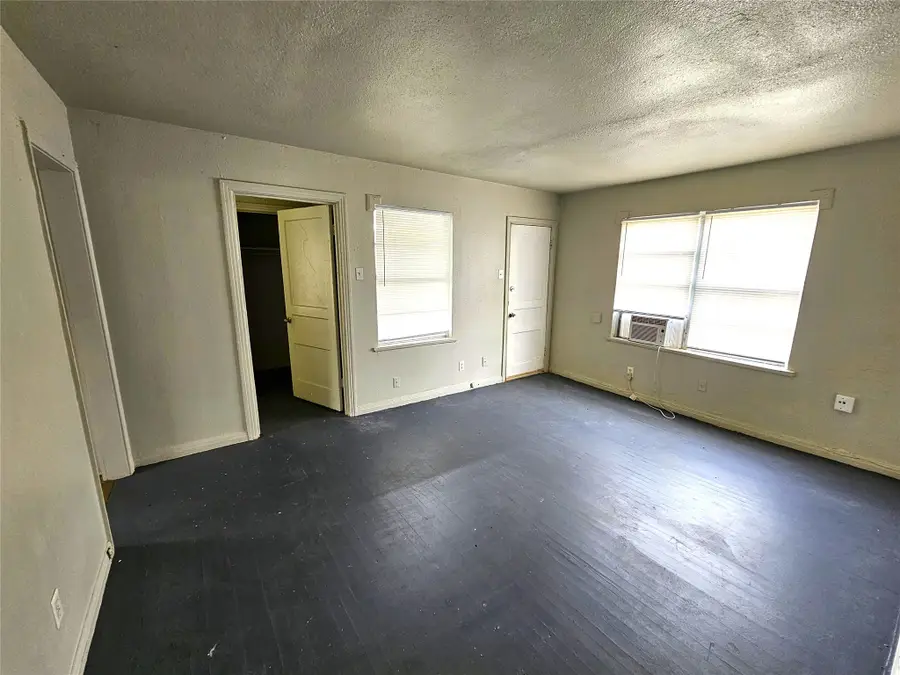 1133 5th Avenue N, Texas City, TX 77590 - #2