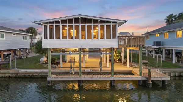 22118 Matagorda Drive, Galveston, TX 77554