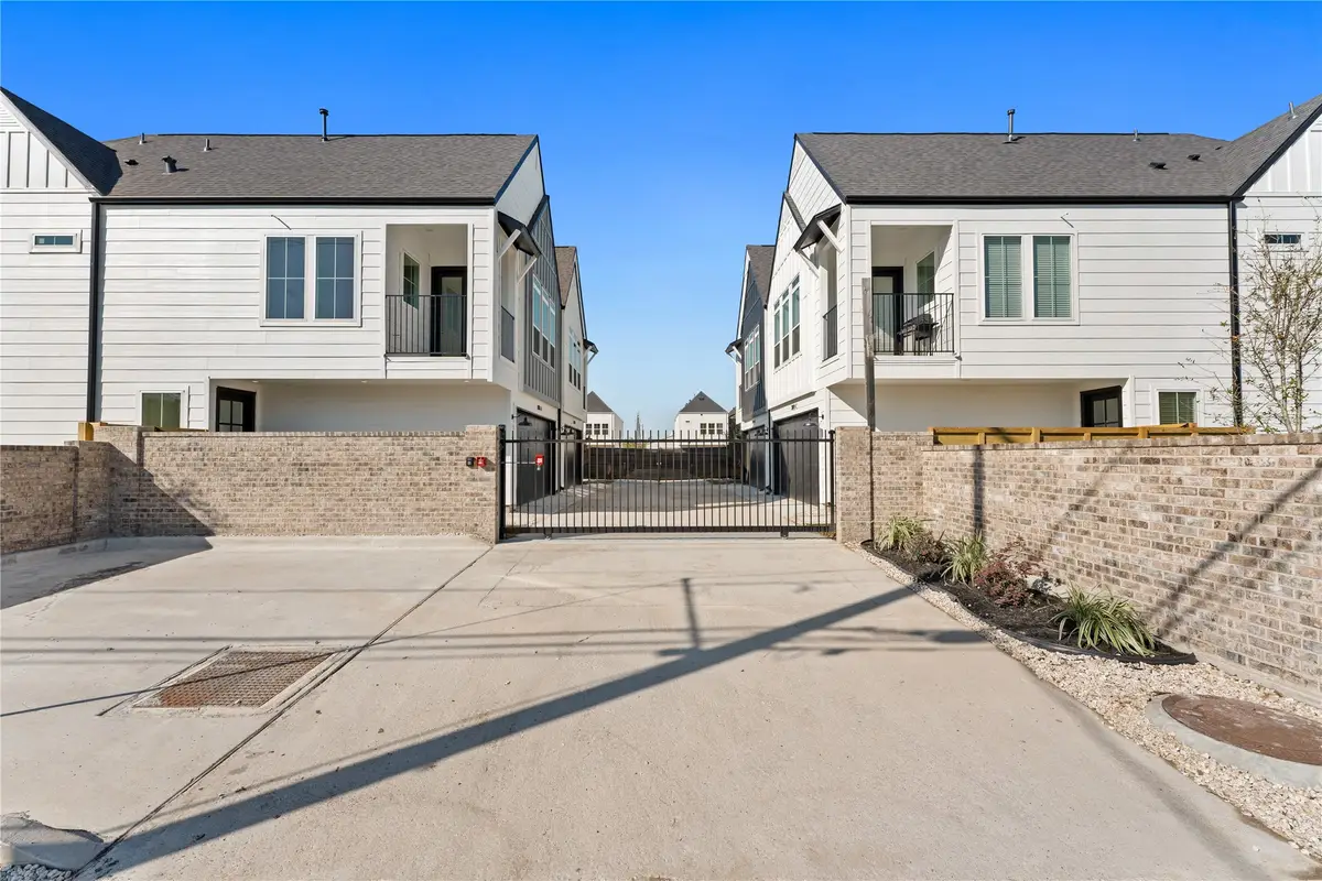 3107 Jensen Dr #A, Houston, TX 77026 - #1