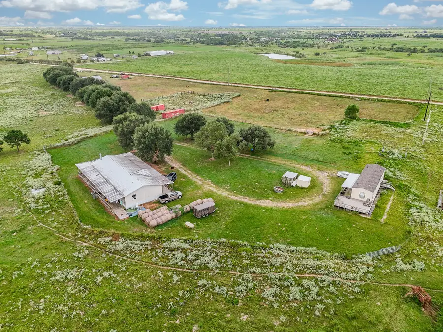 5848 Mieth Road, Sealy, TX 77474 - Image #2