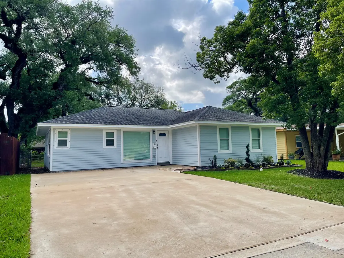 244 Caladium Street, Lake Jackson, TX 77566 - #1