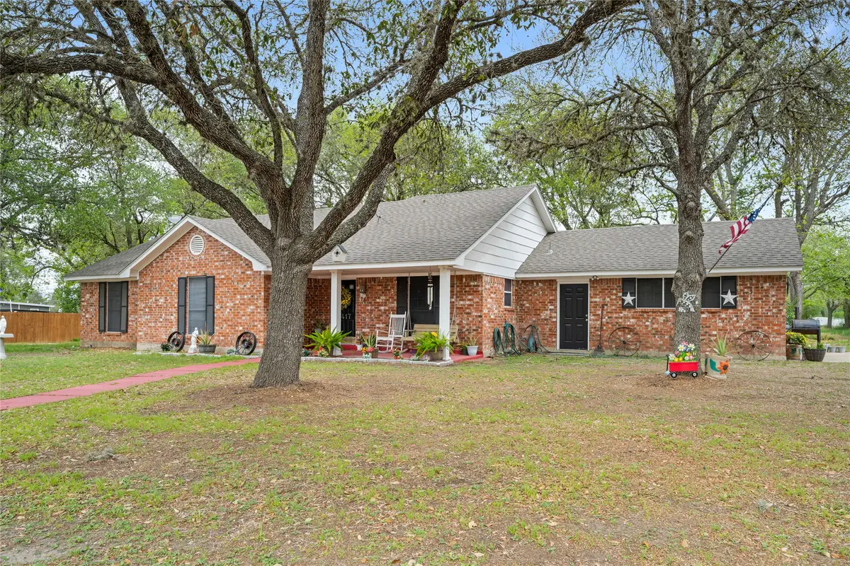 417 S Faires, Flatonia, TX 78941 - #1