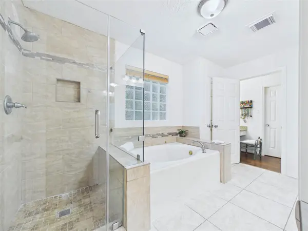 2815 Village Dale Avenue, Houston, TX 77059