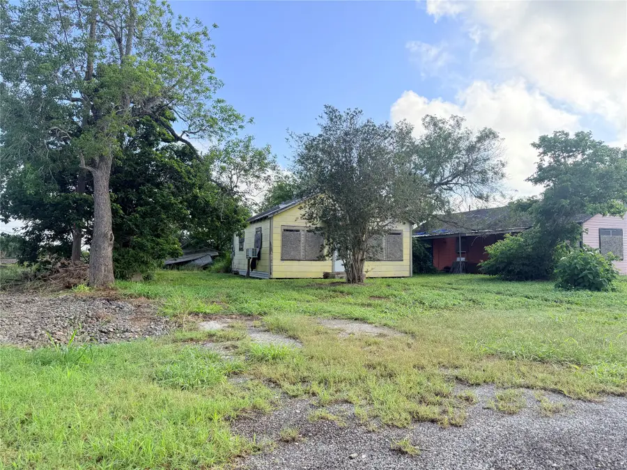 401 E Ward Street, Refugio, TX 78377 - #3