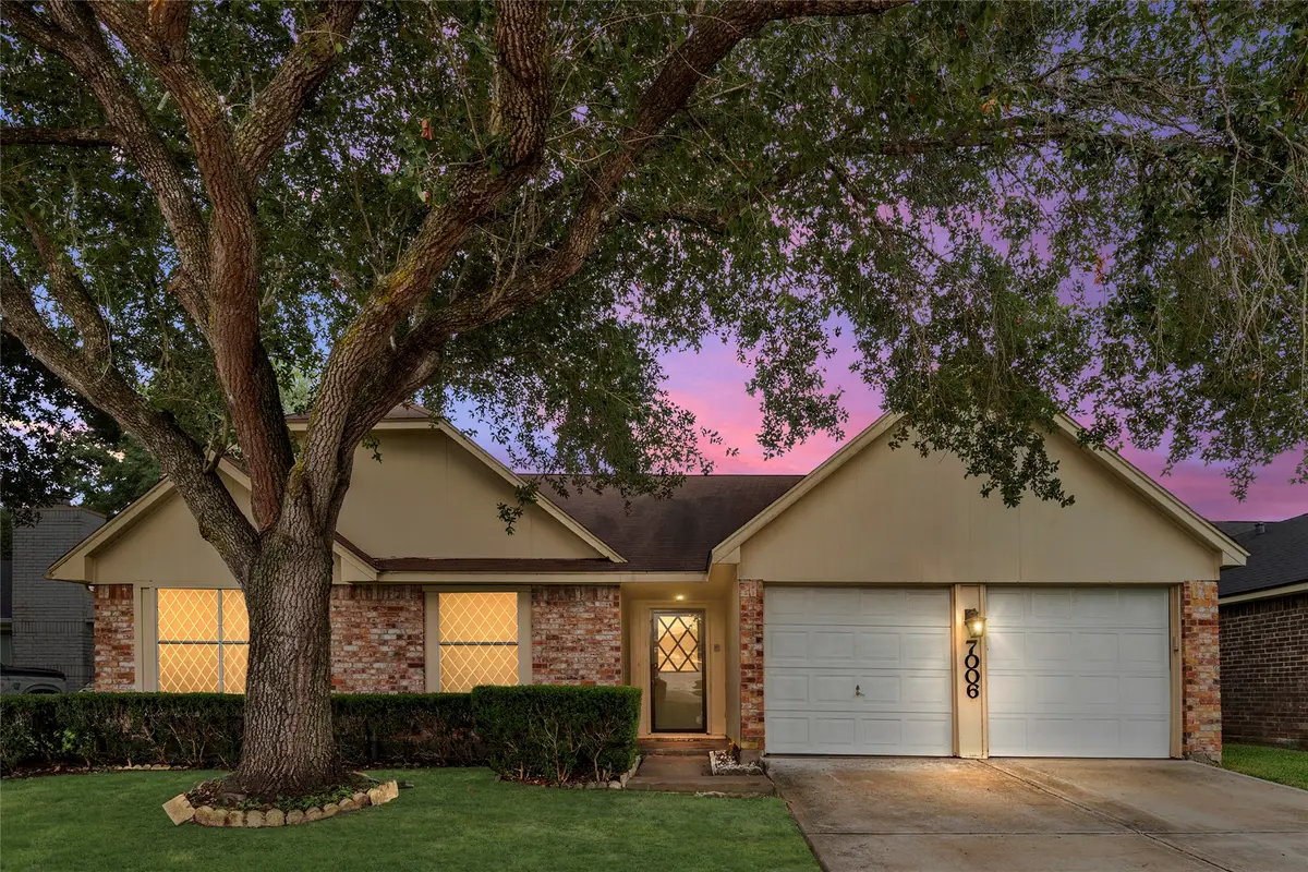7006 Tara Blue Ridge Drive, Richmond, TX 77469 - #1