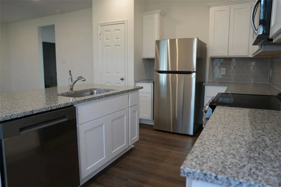 517 Oak Chase Avenue, Dayton, TX 77535 - #3