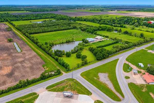 23019 Fm 1462 Road, Damon, TX 77430
