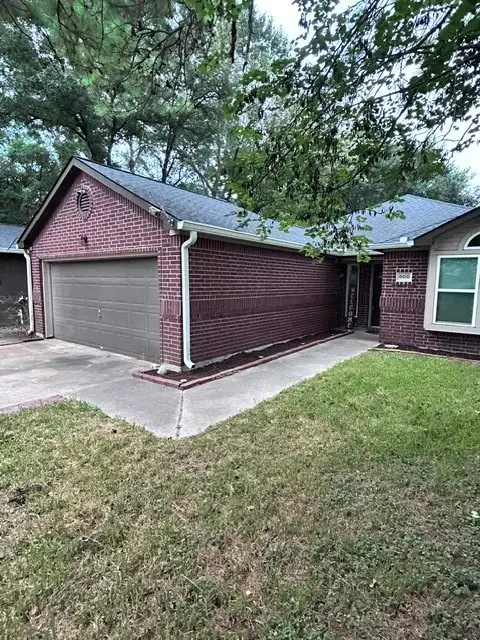 600 Spruce Dr, Conroe, TX 77302
