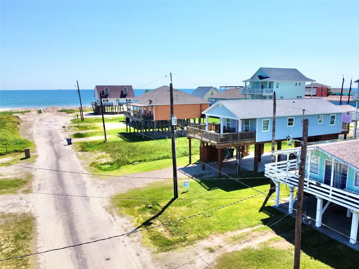 215 Driftwood Court, Surfside Beach, TX 77541 - Image #1