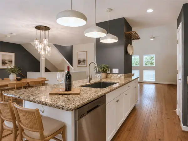 227 W Gray, Houston, TX 77019