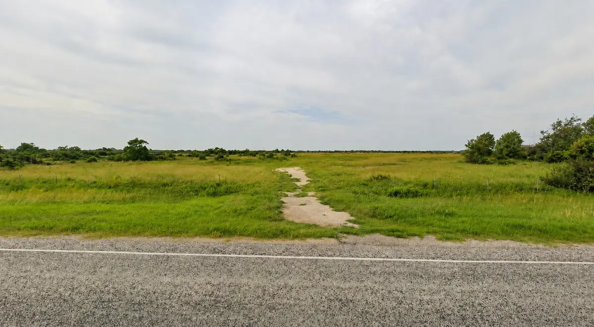 114 Fm 521, Palacios, TX 77465 - #1