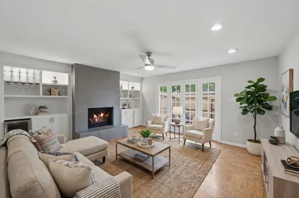 10152 Longmont Drive #38/10, Houston, TX 77042