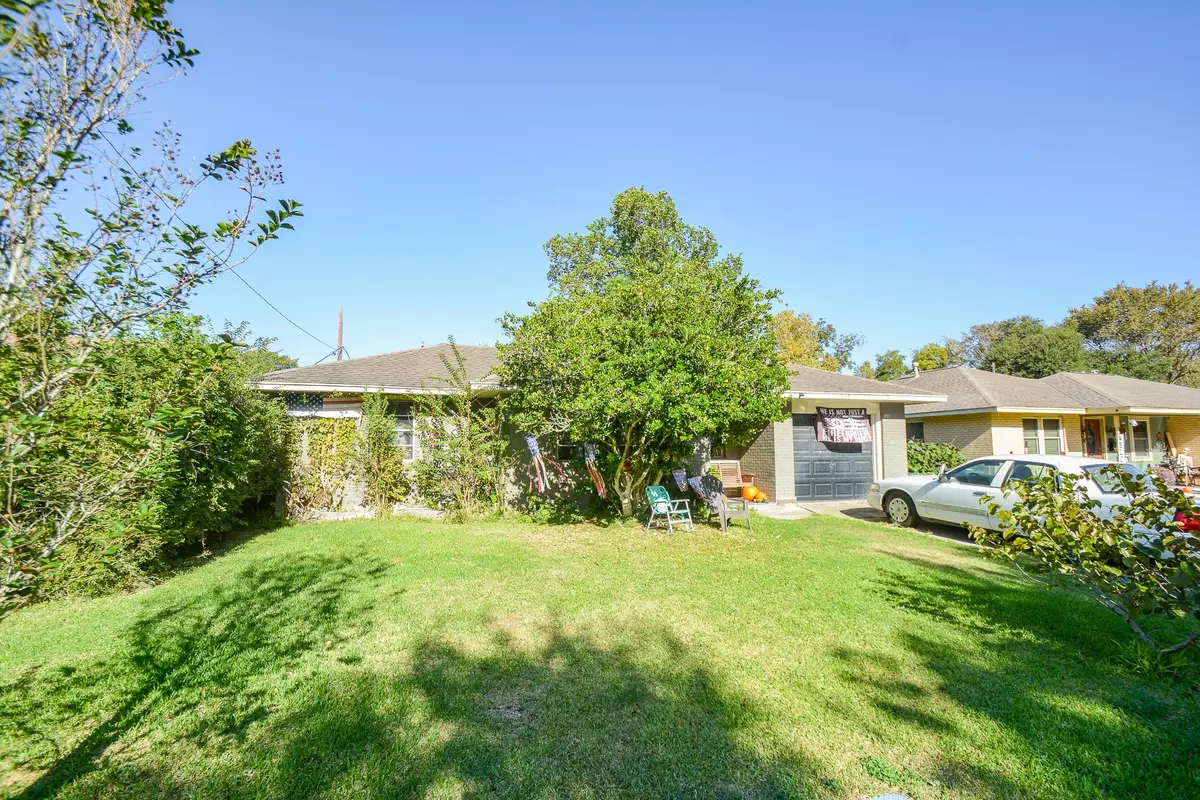 315 Greenwood Drive, Hitchcock, TX 77563 - #1