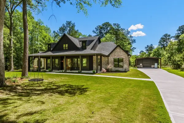 157 Wagon Pass Drive, Huntsville, TX 77340