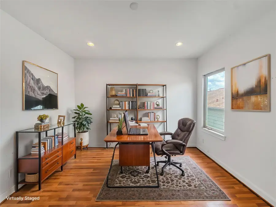 3711 Newhouse Street, Houston, TX 77019 - #3