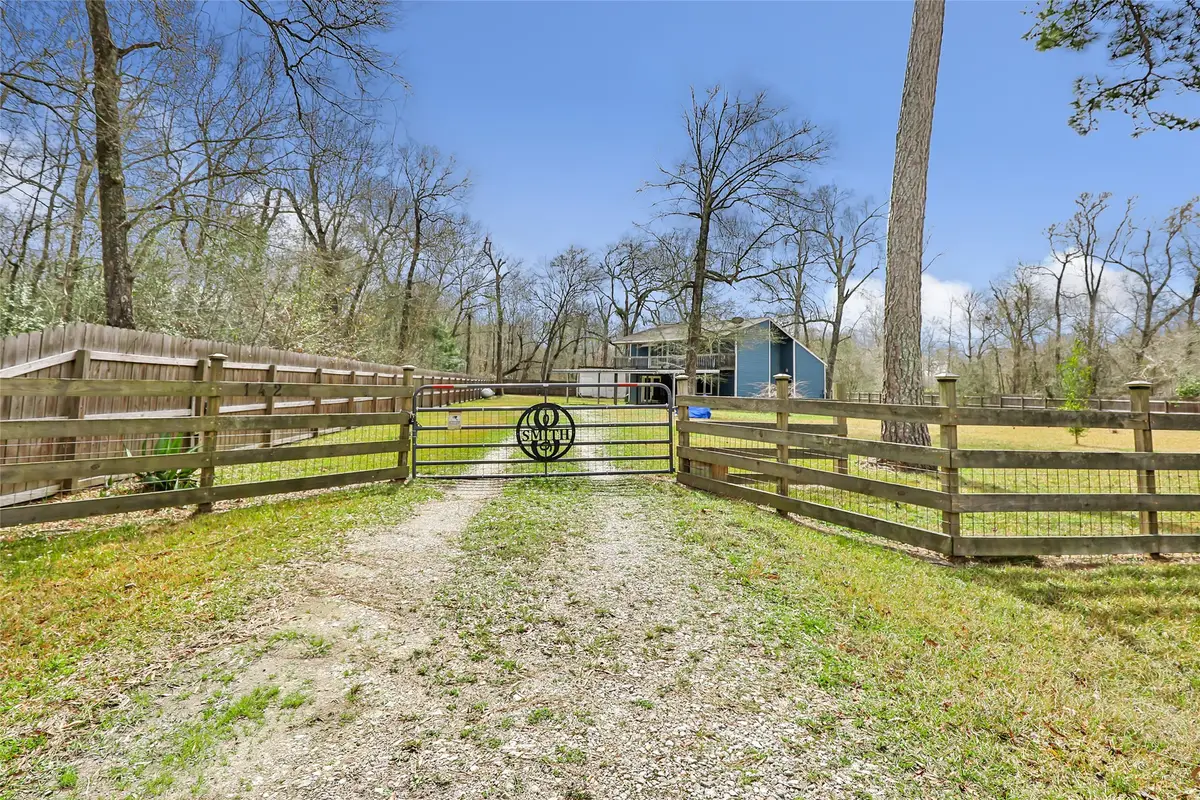 142 County Road 450, Dayton, TX 77535 - #1