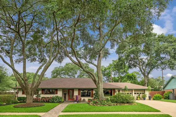 822 Venice Street, Sugar Land, TX 77478