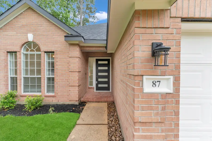 87 S Wynnoak Circle, The Woodlands, TX 77382 - #2