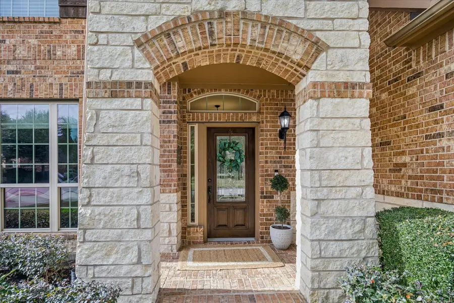 118 Hearthshire Circle, The Woodlands, TX 77354 - Image #3
