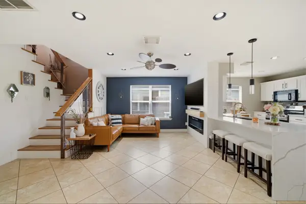 5722 Tiger Lilly Way, Houston, TX 77085