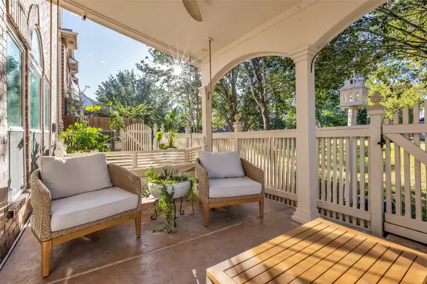 1408 S Friendswood Drive #1301, Friendswood, TX 77546