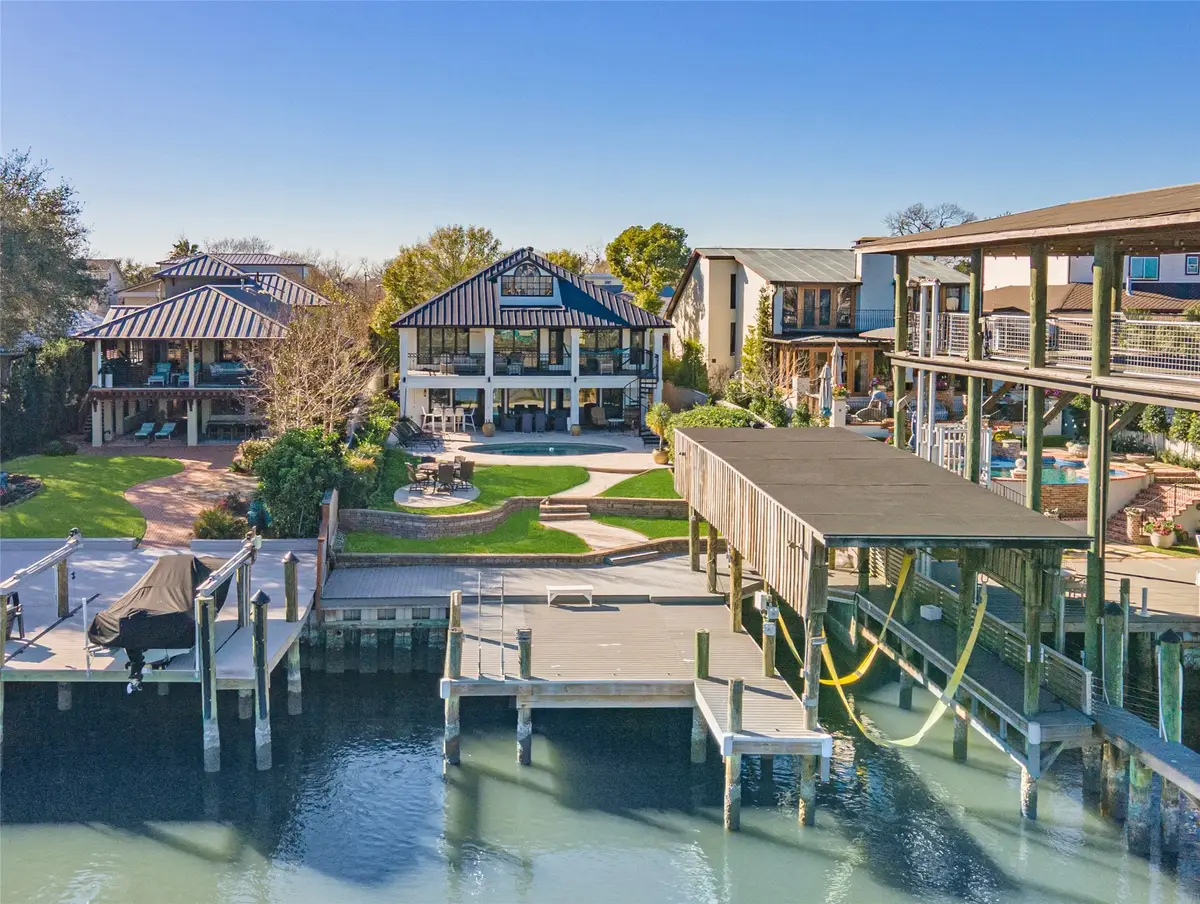 221 Blue Point Road, Clear Lake Shores, TX 77565 - #1