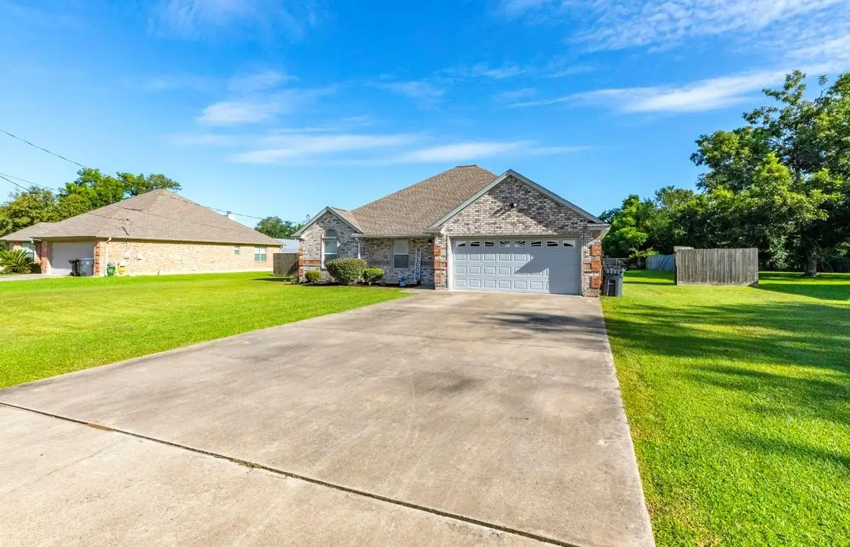 780 Sudduth Drive, Bridge City, TX 77611 - Image #1